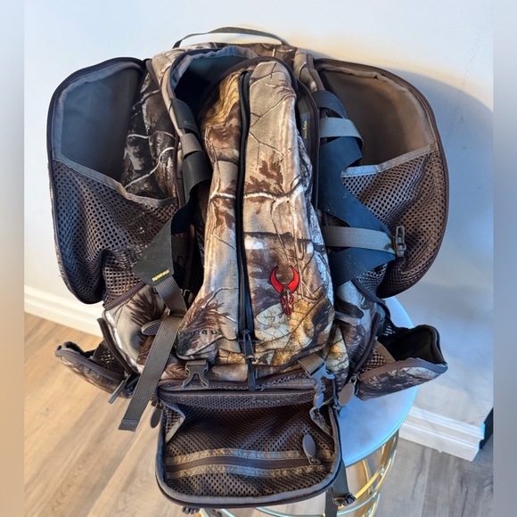 Badlands Hunting Backpack - Picture 6 of 8